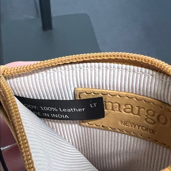 Margot New York | “Kate” Leather Card Case Keyring - Picture 4 of 8